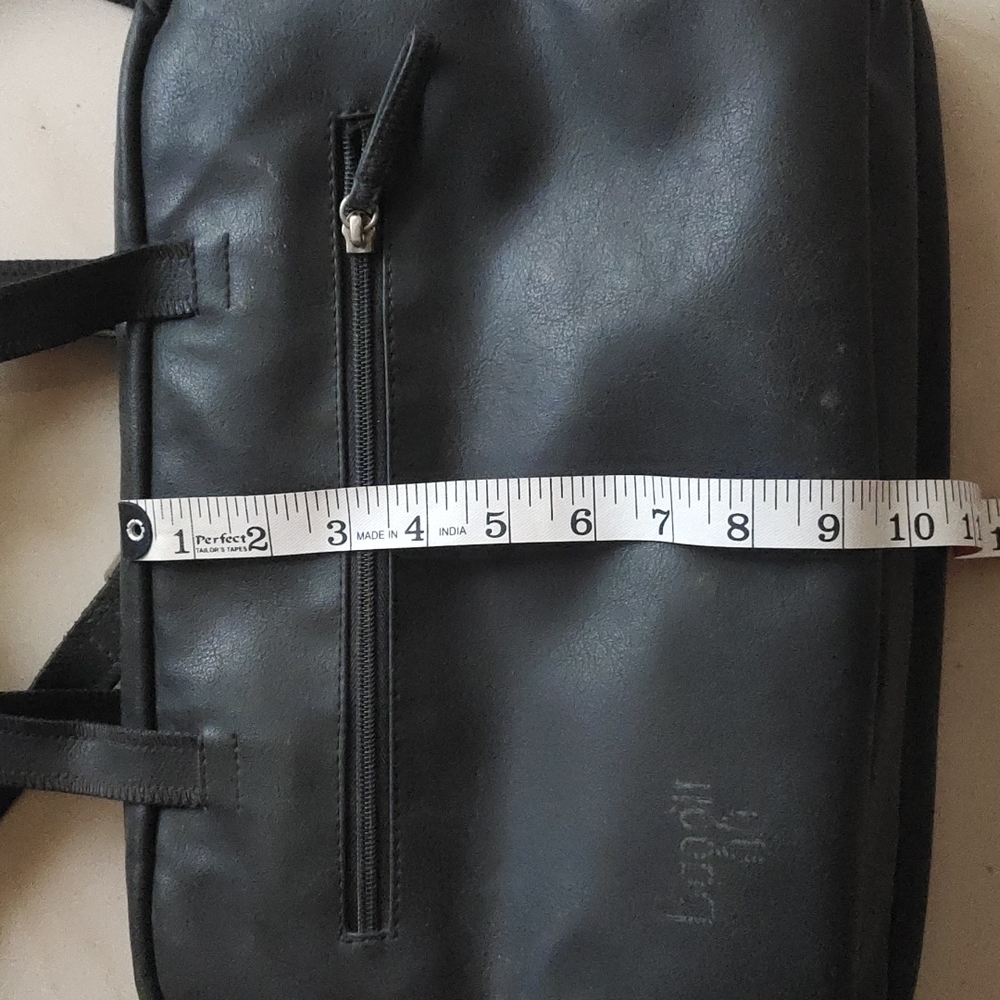 Baggit office/laptop bag - Picture 4 of 9